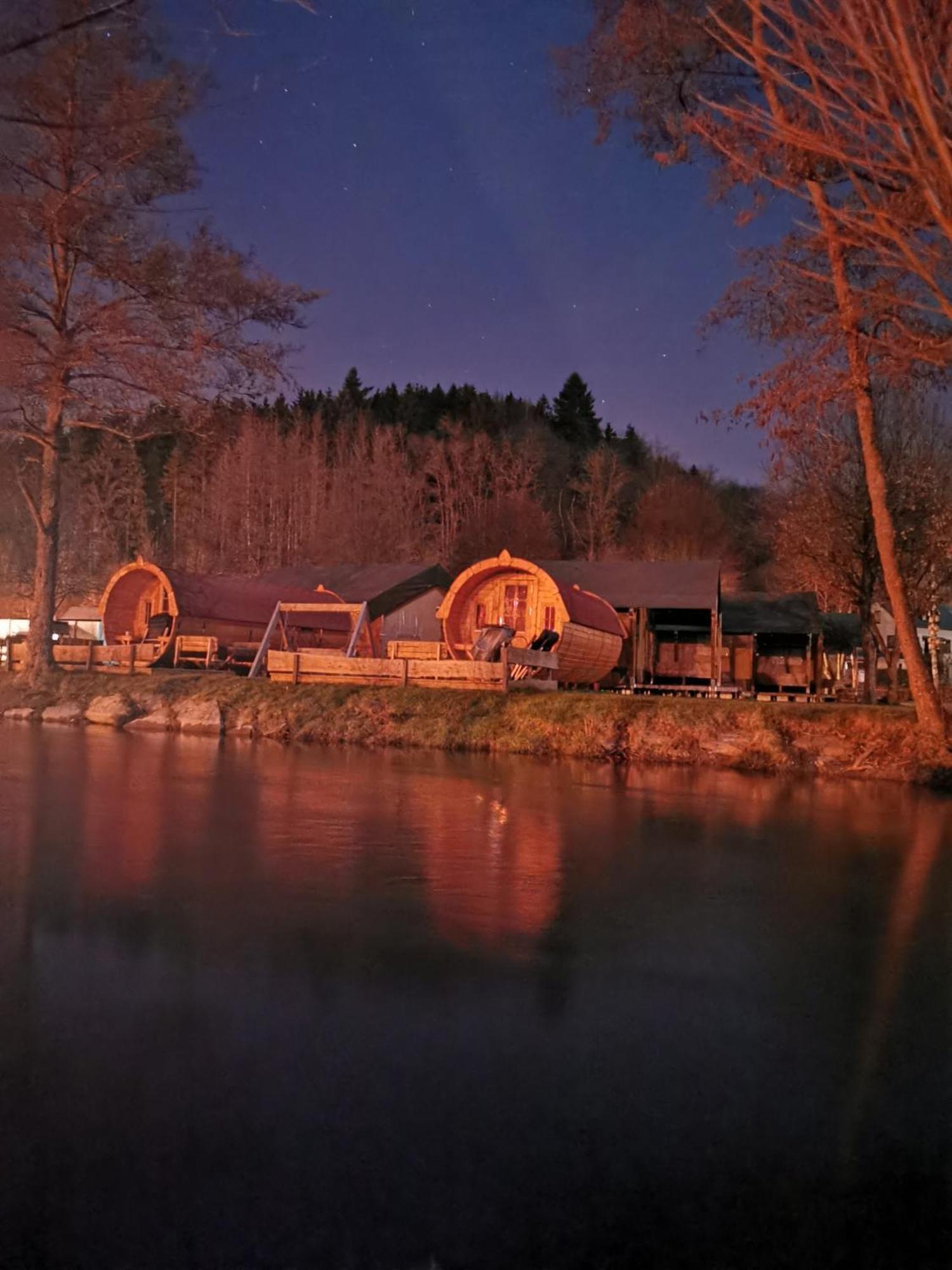 Barrels Am Clerve Hotel Enscherange Екстериор снимка